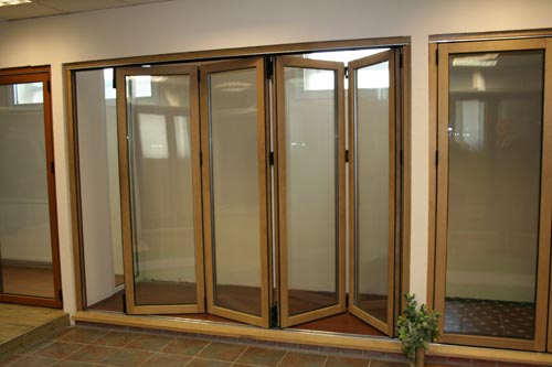 Bi-Fold-sliding-doors